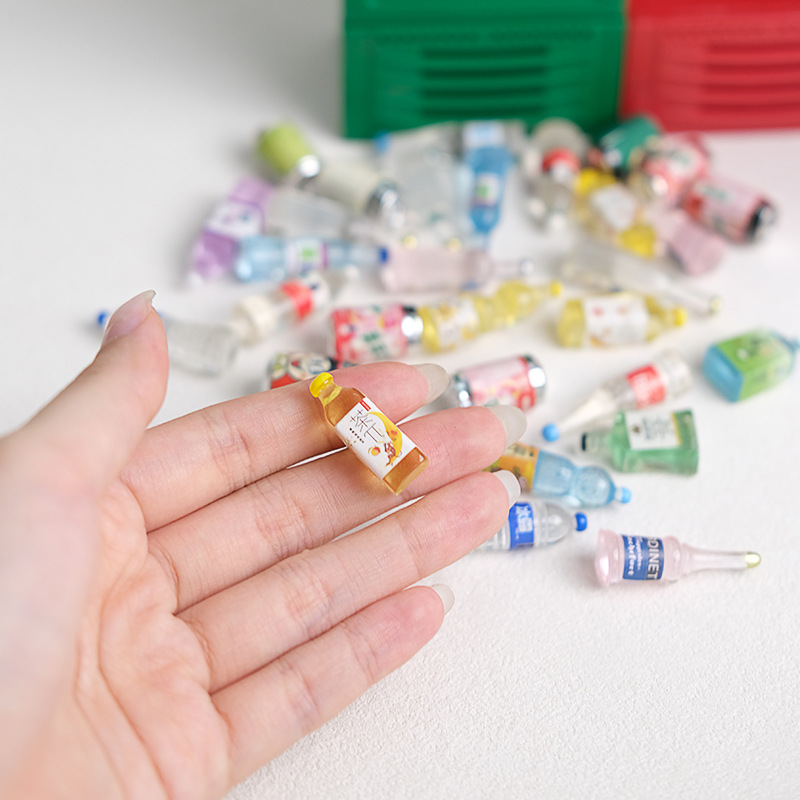 [20Pcs Random] Mini Wine Bever - Resin Art Bottle review and price